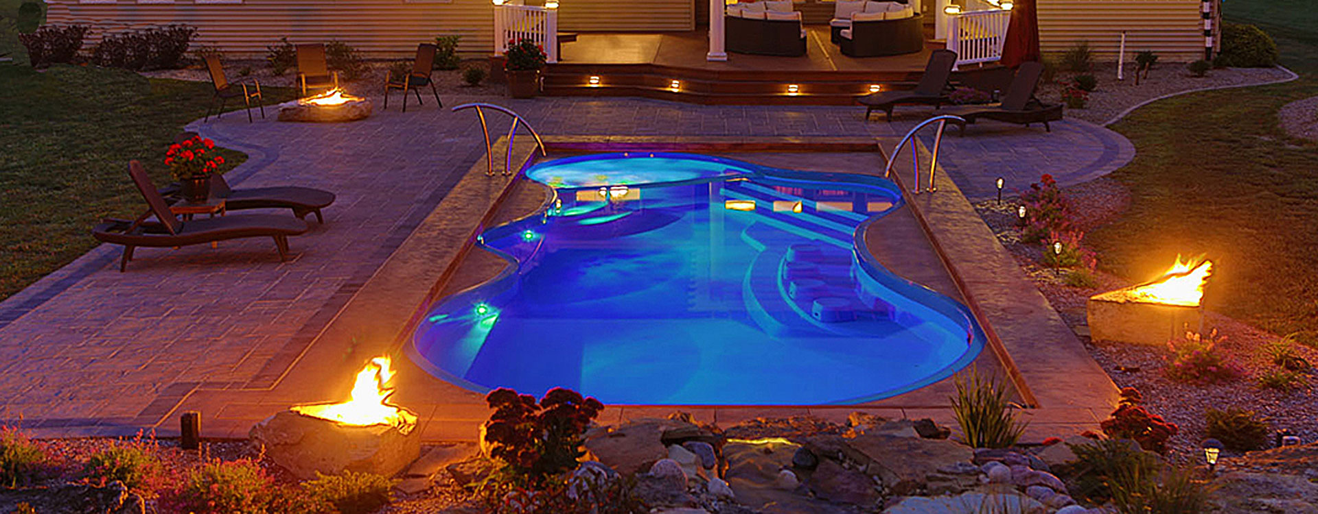Paradise Pool and Spa Hot Tub